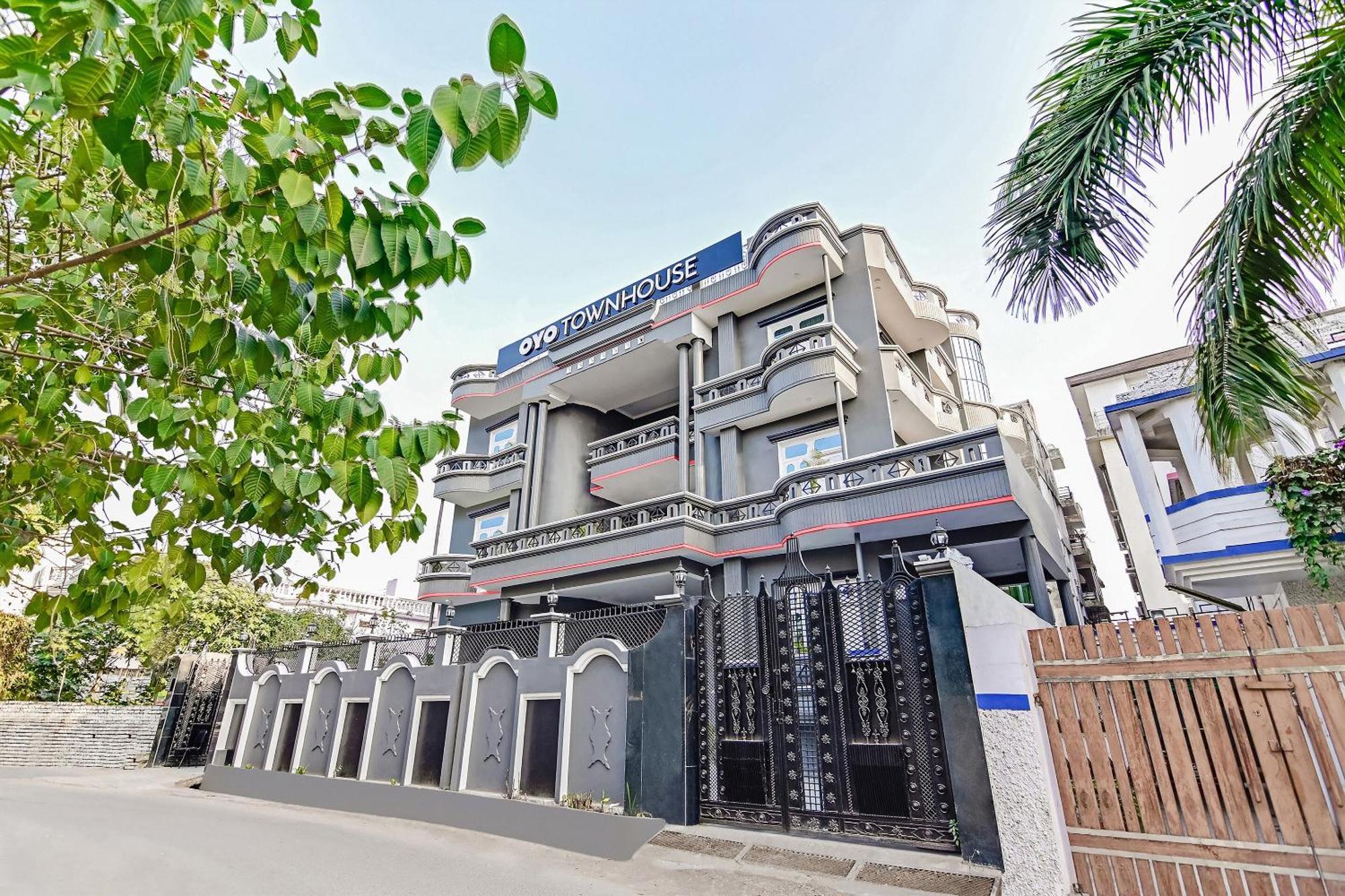 Super Townhouse Vijay Khand Gomti Nagar Hotel Lucknow Ngoại thất bức ảnh